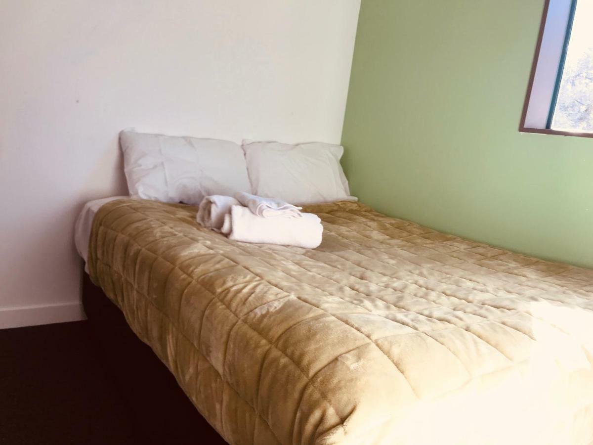 Red Rose Motel เทาโป ภายนอก รูปภาพ